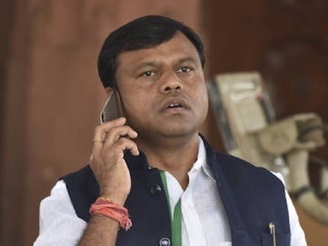 ദീപക് ബൈജിൻ്റെ ഫോണാണ് മോഷ്ടിക്കപ്പെട്ടത്