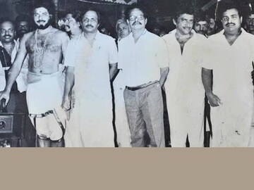 'ഒരു വടക്കൻ വീരഗാഥയിൽ' പി.വി ഗംഗാധരനും കൂട്ടരും 