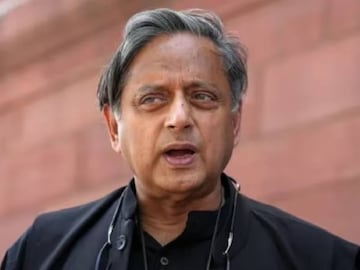 ശശി തരൂർ