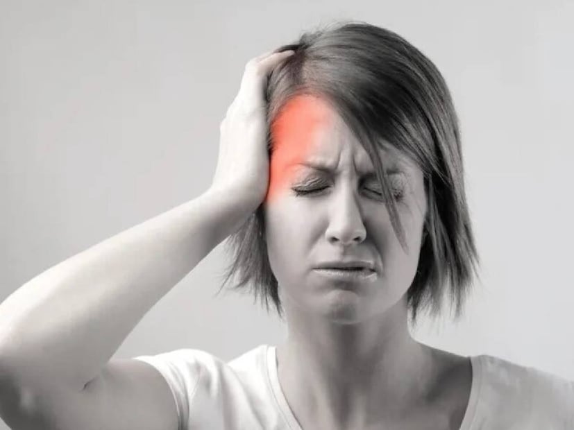 migraine symptoms, migraine signs, early symptoms of migraine, early signs of migraine, Headaches, headache types, tension-type headache, migraine headache, cluster headache, medication overuse headache, sinus headache, thunderclap headache, lifestyle, health and fitness, health tips, headache or migraine, how to find migraine, migraine symptoms, migraine symptoms in woman, 7 ways to help reduce migraines, Can migraine be cured, Can stress cause migraines, causes of migraine, Common causes of migraines, common migraine triggers, Dehydration and migraines, Does lack of sleep cause migraines, expert tips to manage migraine, migraine, migraine headaches, headaches, causes of headaches, headache causes, throbbing headache, cure for migraine headaches, cure for migraine attack, home remedies, cure migraine headaches naturally,മൈഗ്രെയ്ന് , മൈഗ്രെയ്ന് ലക്ഷണങ്ങൾ ,മൈഗ്രെയ്ന് ചികിത്സ ,മൈഗ്രെയ്ന് വരാൻ കാരണം , നെറ്റിത്തടത്തിലെ അസഹനീയ വിങ്ങൽ,മനംപുരട്ടൽ ,മൈഗ്രെയ്ന് നിസ്സാരമല്ല,ചെന്നിക്കുത്ത്,മനംപുരട്ടൽ, ഛർദ്ദി, വെളിച്ചം , ശബ്ദം ,ചിലതരം ഗന്ധം,ന്യൂറോളജിക്കല് ഡിസോര്ഡര്,ഹെൽത്ത് ന്യൂസ് , ന്യൂസ് 18 മലയാളം migraine symptoms, migraine signs, early symptoms of migraine, early signs of migraine, Headaches, headache types, tension-type headache, migraine headache, cluster headache, medication overuse headache, sinus headache, thunderclap headache, lifestyle, health and fitness, health tips, headache or migraine, how to find migraine, migraine symptoms, migraine symptoms in woman, 7 ways to help reduce migraines, Can migraine be cured, Can stress cause migraines, causes of migraine, Common causes of migraines, common migraine triggers, Dehydration and migraines, Does lack of sleep cause migraines, expert tips to manage migraine, migraine, migraine headaches, headaches, causes of headaches, headache causes, throbbing headache, cure for migraine headaches, cure for migraine attack, home remedies, cure migraine headaches naturally,മൈഗ്രെയ്ന് , മൈഗ്രെയ്ന് ലക്ഷണങ്ങൾ ,മൈഗ്രെയ്ന് ചികിത്സ ,മൈഗ്രെയ്ന് വരാൻ കാരണം , നെറ്റിത്തടത്തിലെ അസഹനീയ വിങ്ങൽ,മനംപുരട്ടൽ ,മൈഗ്രെയ്ന് നിസ്സാരമല്ല,ചെന്നിക്കുത്ത്,മനംപുരട്ടൽ, ഛർദ്ദി, വെളിച്ചം , ശബ്ദം ,ചിലതരം ഗന്ധം,ന്യൂറോളജിക്കല് ഡിസോര്ഡര്,ഹെൽത്ത് ന്യൂസ് , ന്യൂസ് 18 മലയാളം