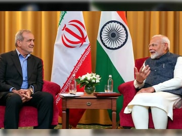 പ്രധാനമന്ത്രി നരേന്ദ്ര മോദി ഇറാനിയന്‍ പ്രസിഡന്റ് മസൗദ് പെഷേഷ്‌കിയാനുമായി കൂടിക്കാഴ്ച നടത്തുന്നു (ഫയൽ ചിത്രം)