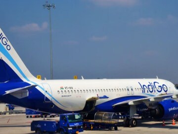The Directorate General of Civil Aviation (DGCA) has tightened the deadline for Indian airline IndiGo to sever ties with Turkish Airlines.
The Directorate General of Civil Aviation (DGCA) has tightened the deadline for Indian airline IndiGo to sever ties with Turkish Airlines.