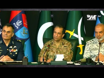 (X/@YearOfTheKraken)