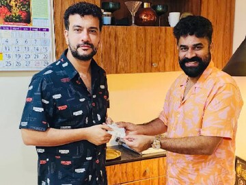 രമേഷ് പിഷാരടിയും വിജയ് ബാബുവും രമേഷ് പിഷാരടിയും വിജയ് ബാബുവും