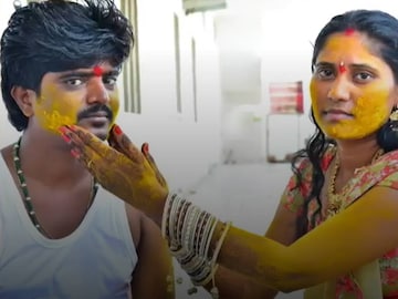 ഐശ്വര്യയ്ക്ക് വിവാഹത്തിന് മുമ്പ് കർണൂലിലെ ഒരു സ്വകാര്യ ബാങ്ക് മാനേജരായ തിരുമല റാവുവുമായി പ്രണയമുണ്ടായിരുന്നു