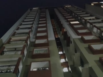 ചേങ്കോട്ടുകോണത്തെ ഫ്ലാറ്റിൽ നിന്നാണ് കുട്ടി വീണത്