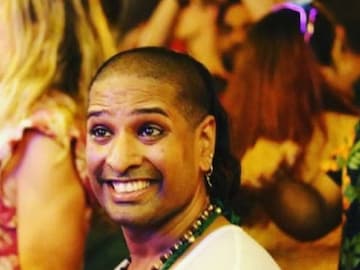 തരുൺ ക്രാന്തി അഗർവാൾ എന്നറിയപ്പെടുന്ന സോനുവിന്റെ മാതാപിതാക്കൾ ബിസിനസുകാരാണ്