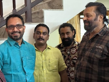 കെ സുരേന്ദ്രൻ സുരേഷ് ഗോപിയോടൊപ്പം കെ സുരേന്ദ്രൻ സുരേഷ് ഗോപിയോടൊപ്പം