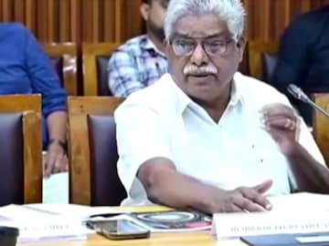 അവസാനമായി പങ്കെടുത്ത  പരിപാടിയിൽ വാഴൂർ സോമൻ സംസാരിക്കുന്നു 