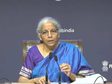 ധനമന്ത്രി നിർമല സീതാരാമൻ