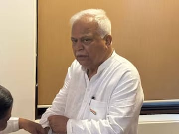 ആർവി ദേശ്പാണ്ഡെ