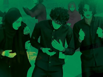 മൈമിനെ അനുകൂലിച്ചെത്തിയ വിവിധ സംഘടനകൾ സ്‌കൂൾ പരിസരത്ത് മുദ്രാവാക്യം മുഴക്കി.