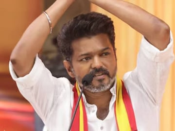 വിജയ്, ടിവികെ