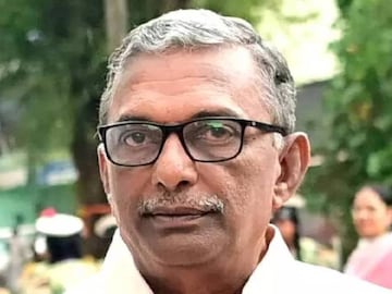 എ പത്മകുമാർ