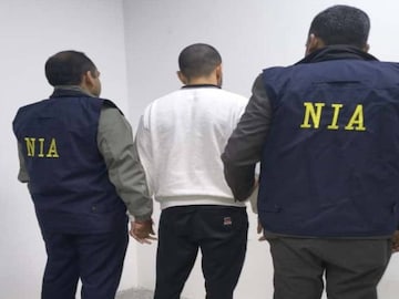 ബിഷ്ണോയി കുറ്റവാളി സംഘത്തിലെ പ്രധാനിയാണ് അൻമോൽ