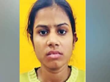 അറസ്റ്റിലായ ലക്ഷ്മി അറസ്റ്റിലായ ലക്ഷ്മി