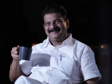 പി വി അൻവർ