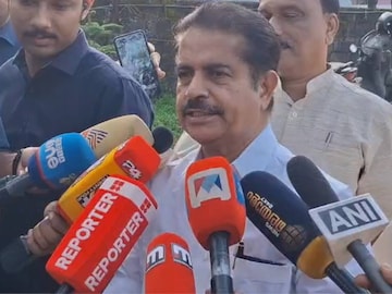 അടൂര്‍ പ്രകാശ്