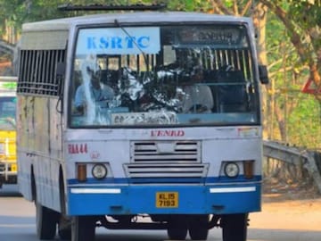 കെഎസ്ആര്‍ടിസി ബസ് 