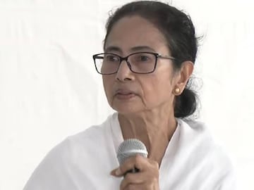 മമത ബാനർജി